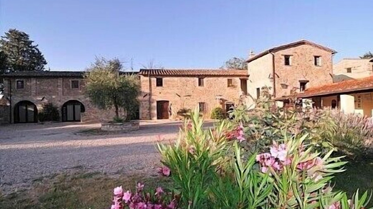 Photo of Outdoor in Montone