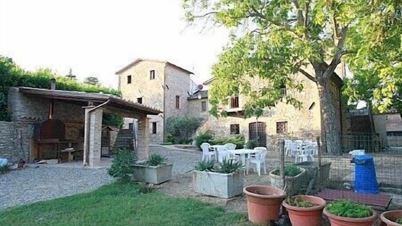 Photo of Outdoor in Montone