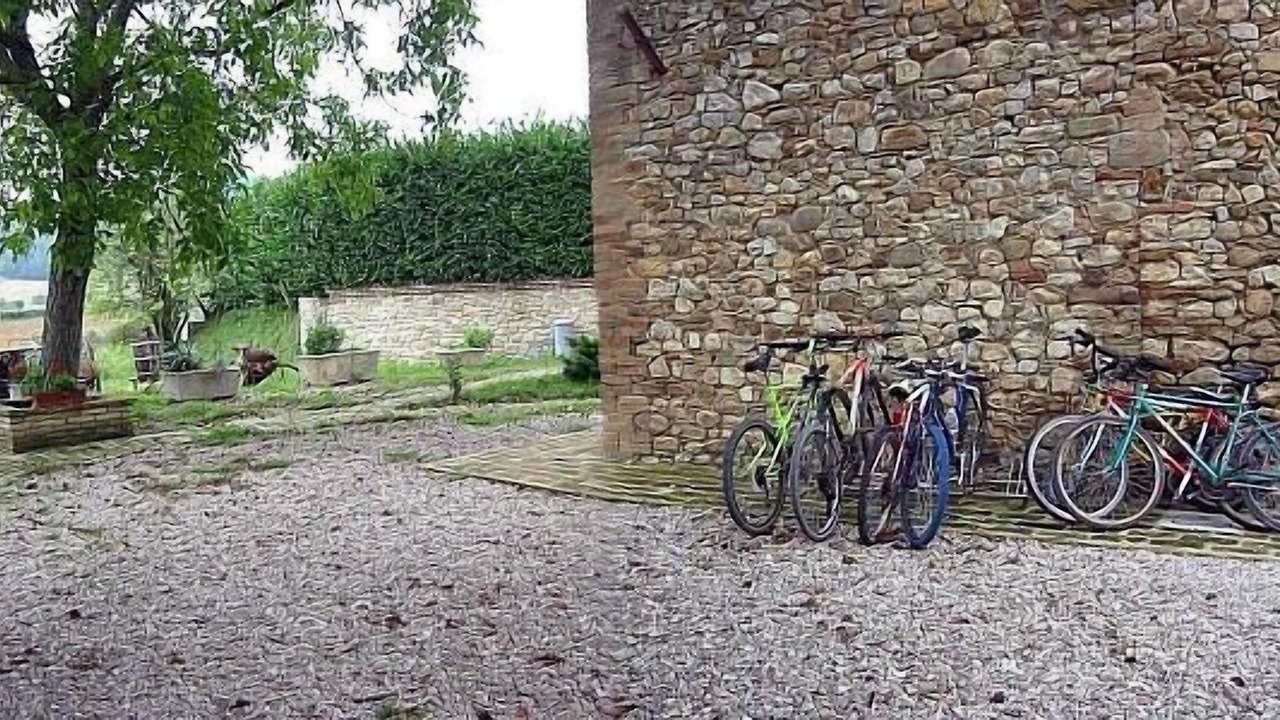Photo of Outdoor in Montone