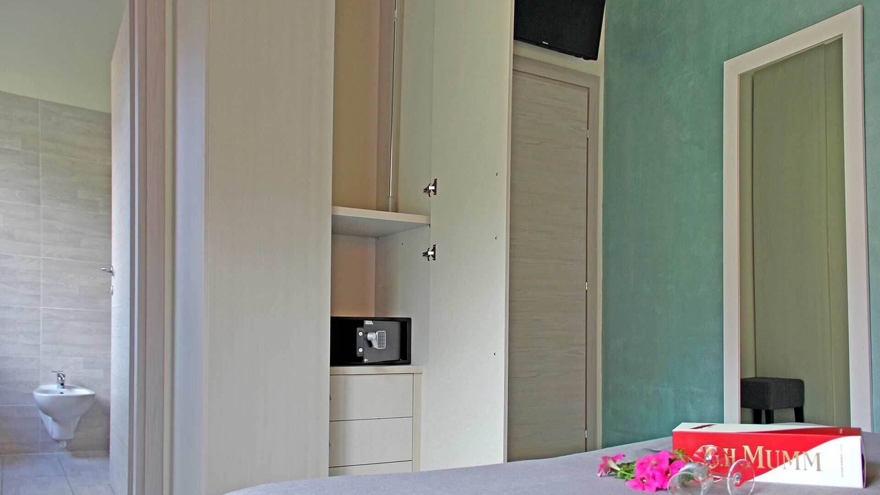 Photo of Bedroom in Mandello del Lario