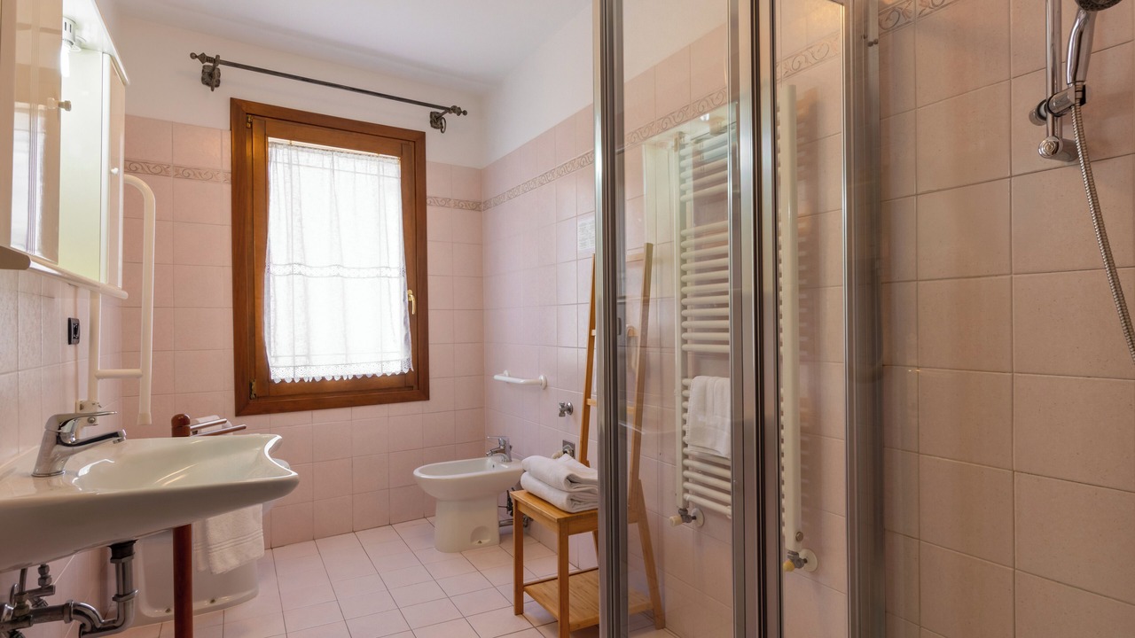 Photo of Bathroom in Malcontenta