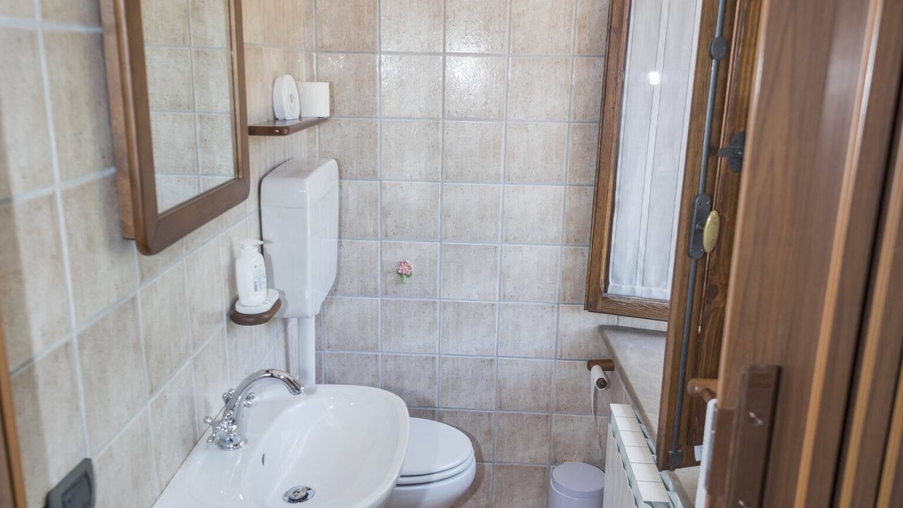 Photo of Bathroom in Saturnana