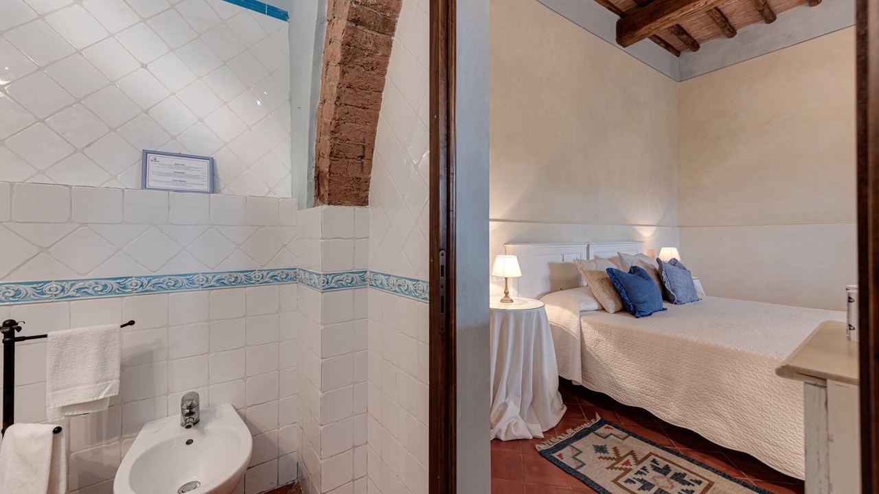 Photo of Bathroom in Simignano