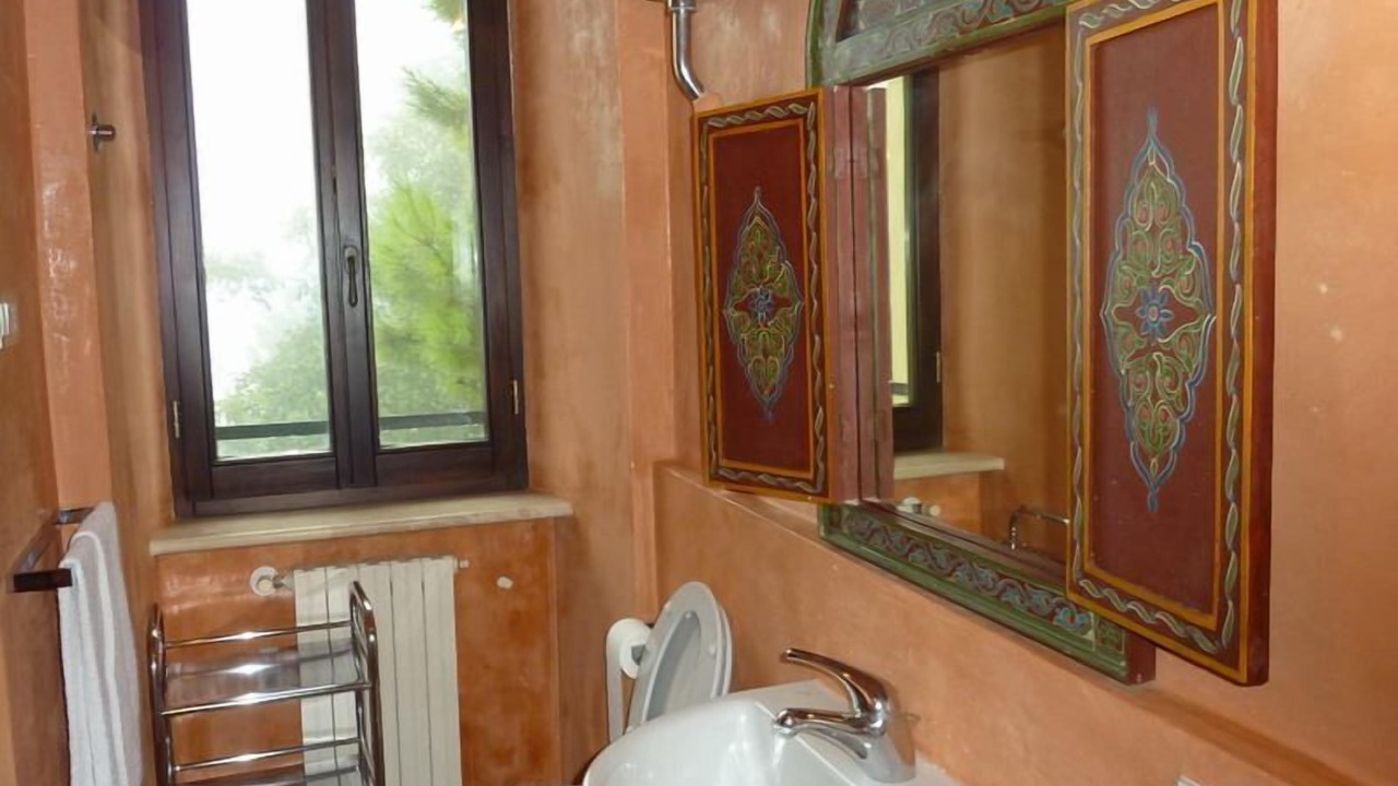 Photo of Bathroom in Santa Vittoria in Matenano