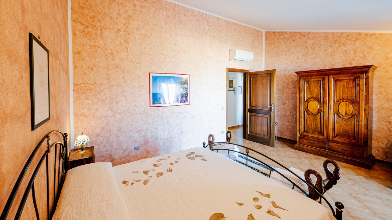 Photo of Bedroom in Scala