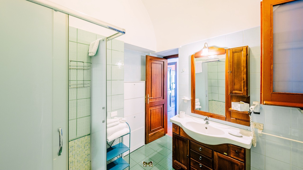 Photo of Bathroom in Scala