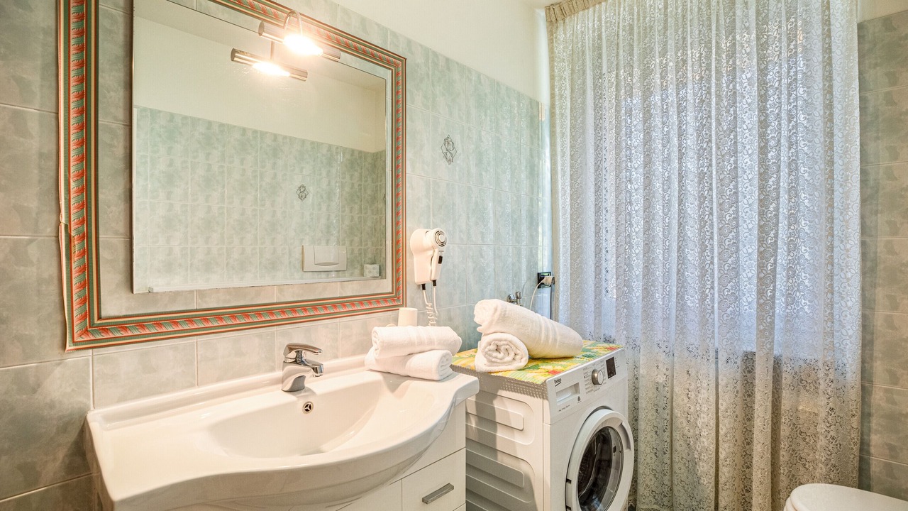 Photo of Bathroom in Almazzago