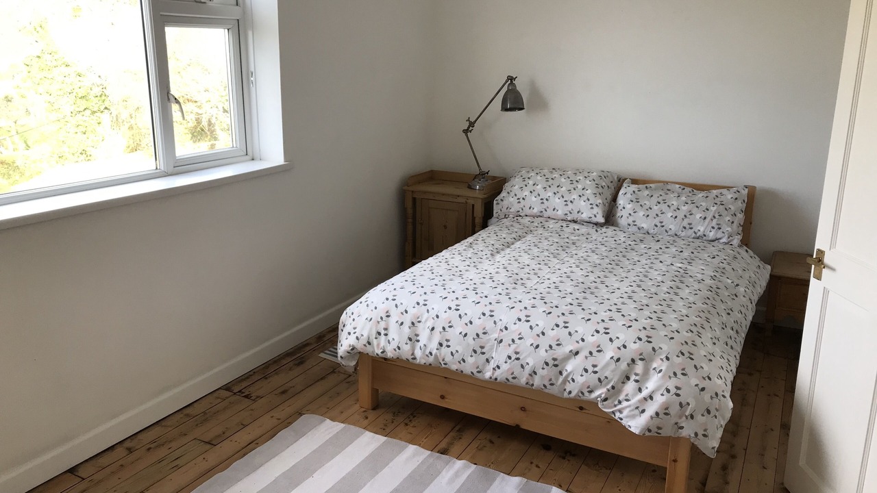 Photo of Bedroom in Crynant