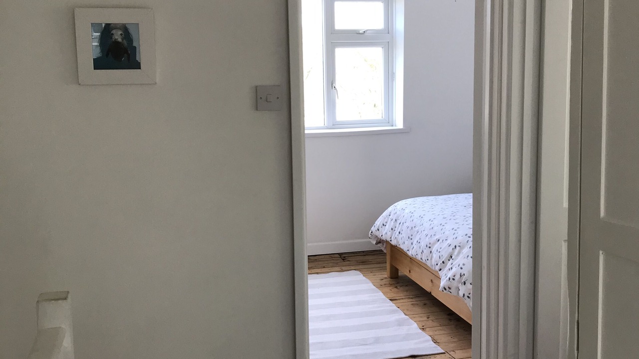 Photo of Bedroom in Crynant