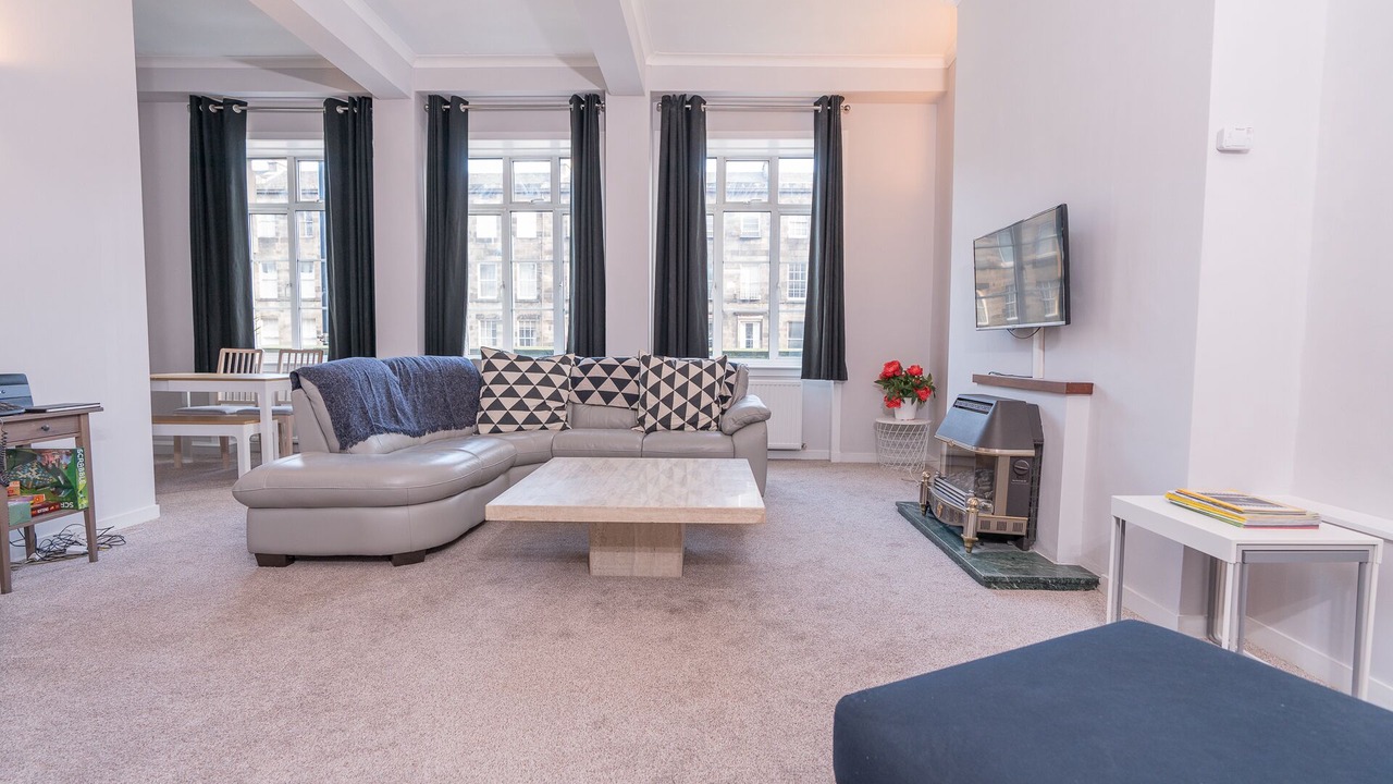 Photo of Livingroom in Tollcross