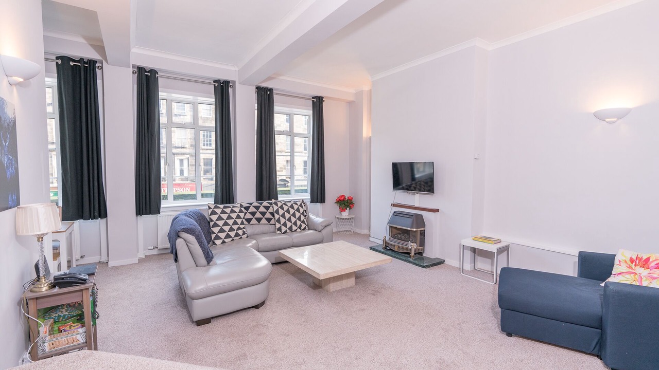 Photo of Livingroom in Tollcross