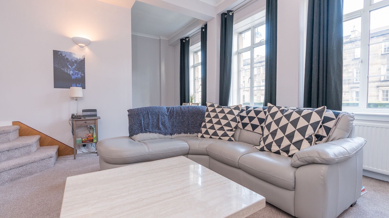 Photo of Livingroom in Tollcross