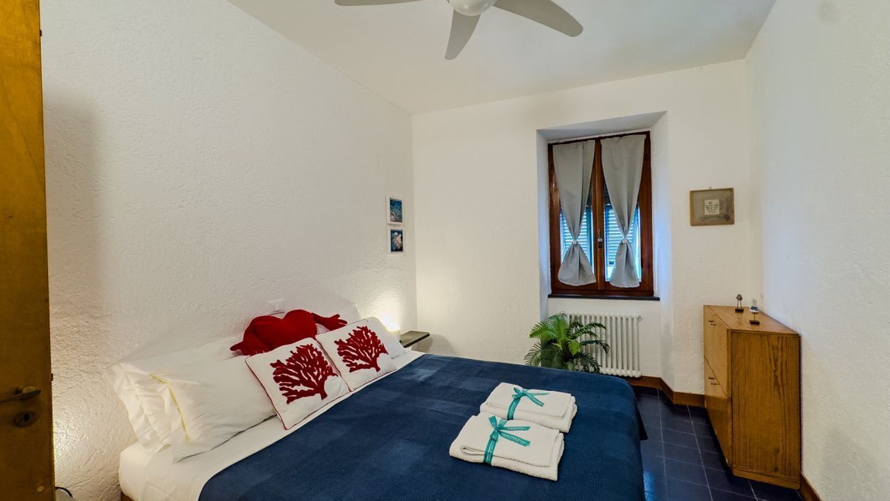 Photo of Bedroom in Manarola