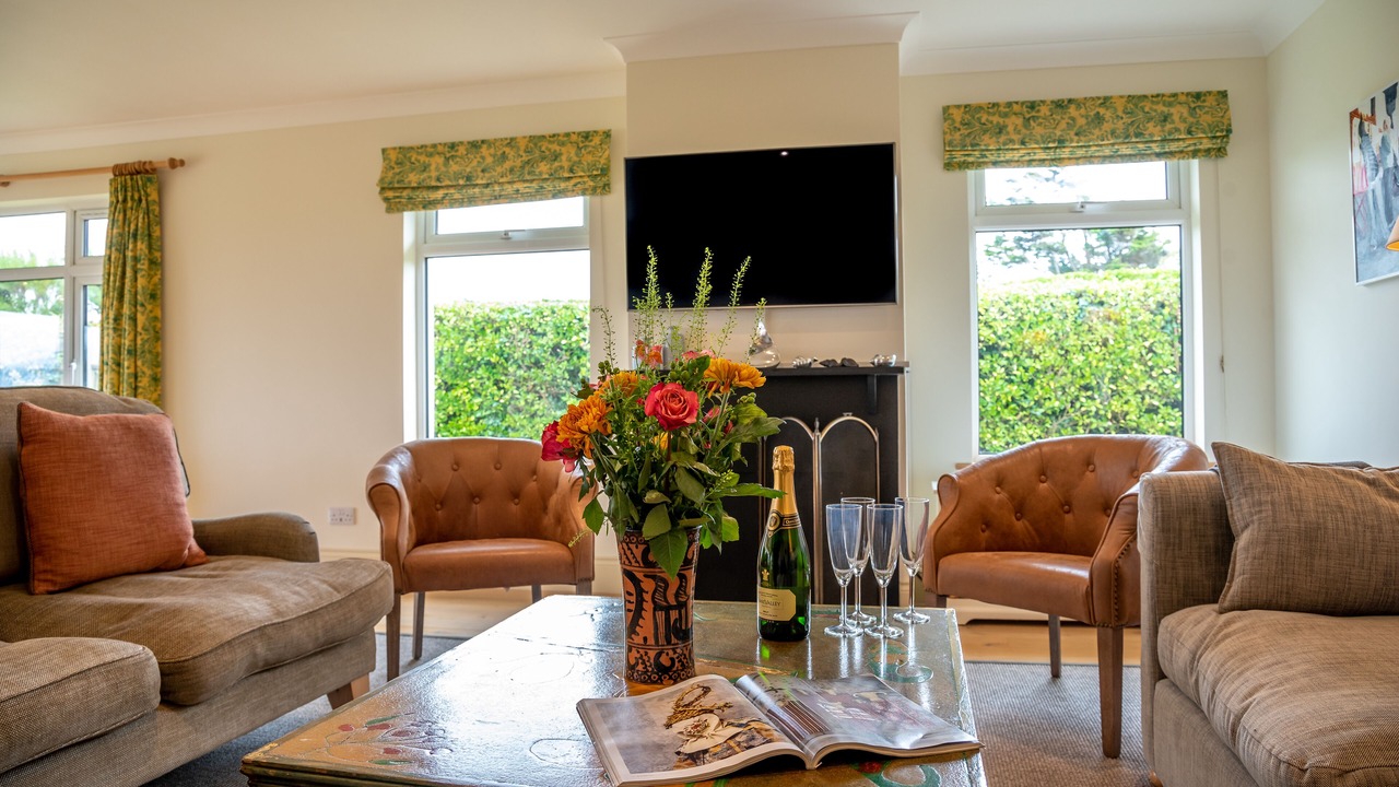 Photo of Livingroom in Constantine Bay