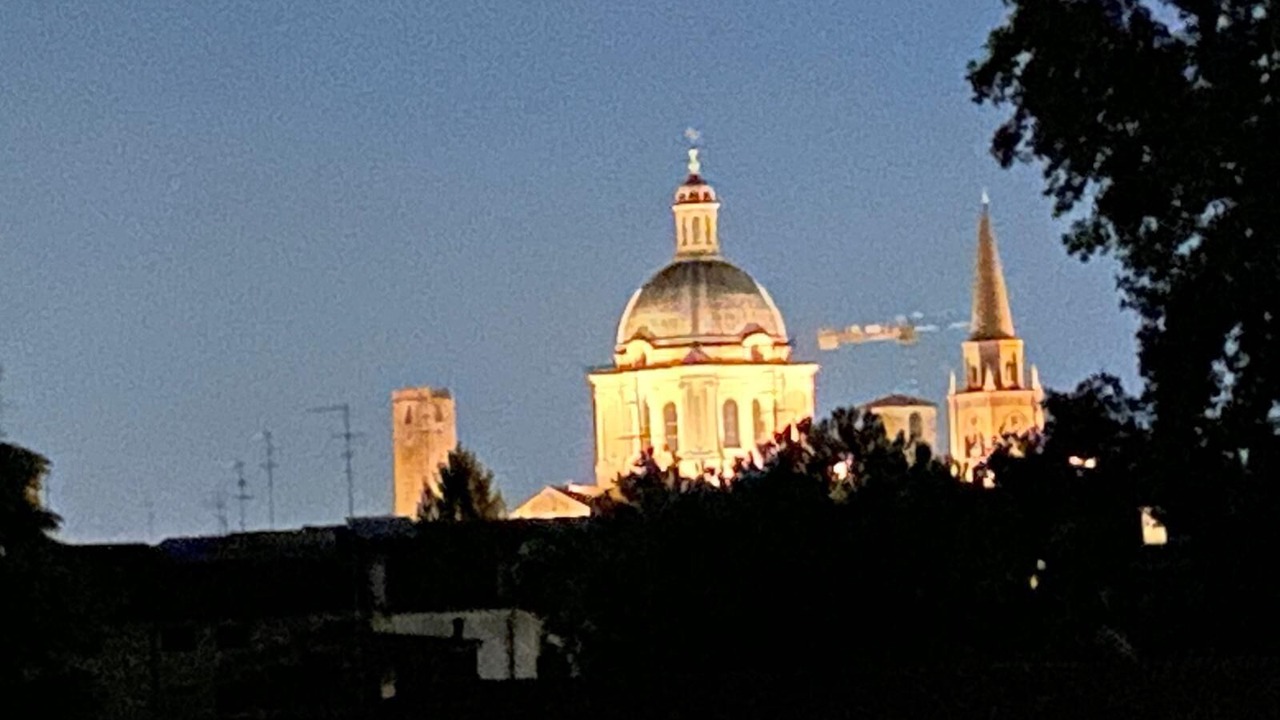 Photo of Outdoor in Mantua