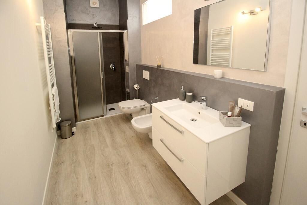 Photo of Bathroom in Mantua