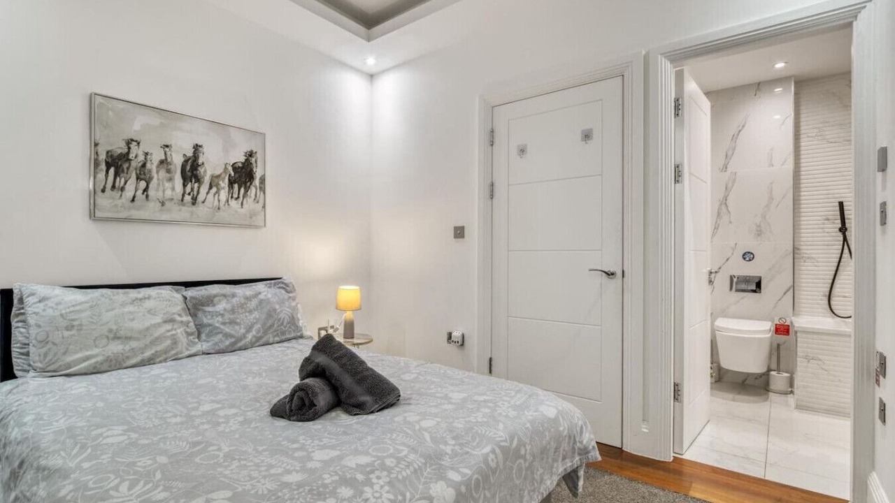 Photo of Bedroom in Southfields