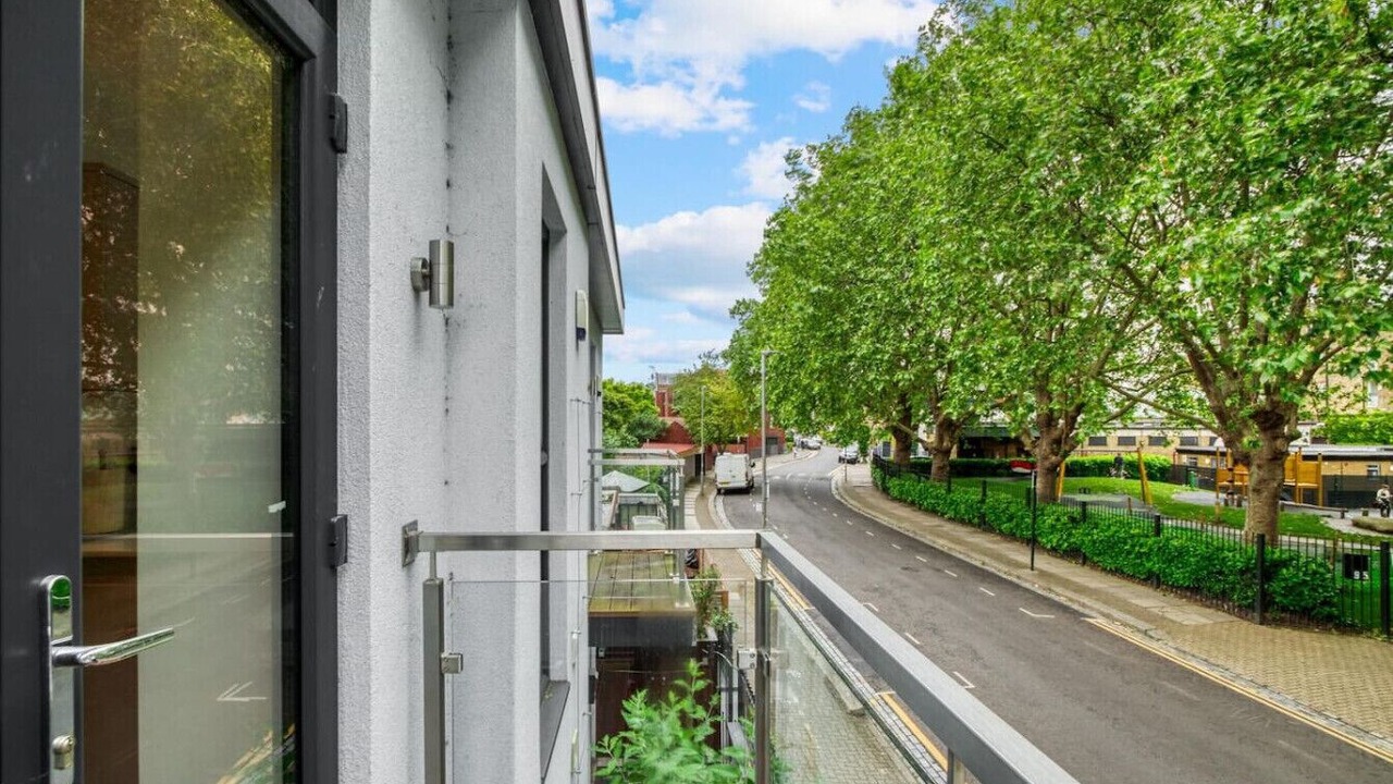 Photo of Outdoor in Southfields