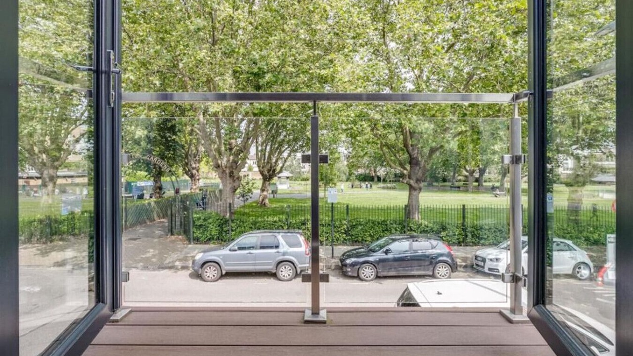Photo of Outdoor in Southfields