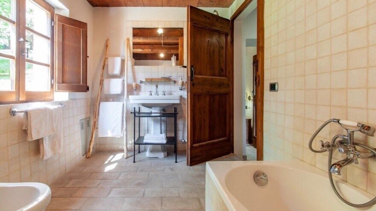 Photo of Bathroom in Montelovesco