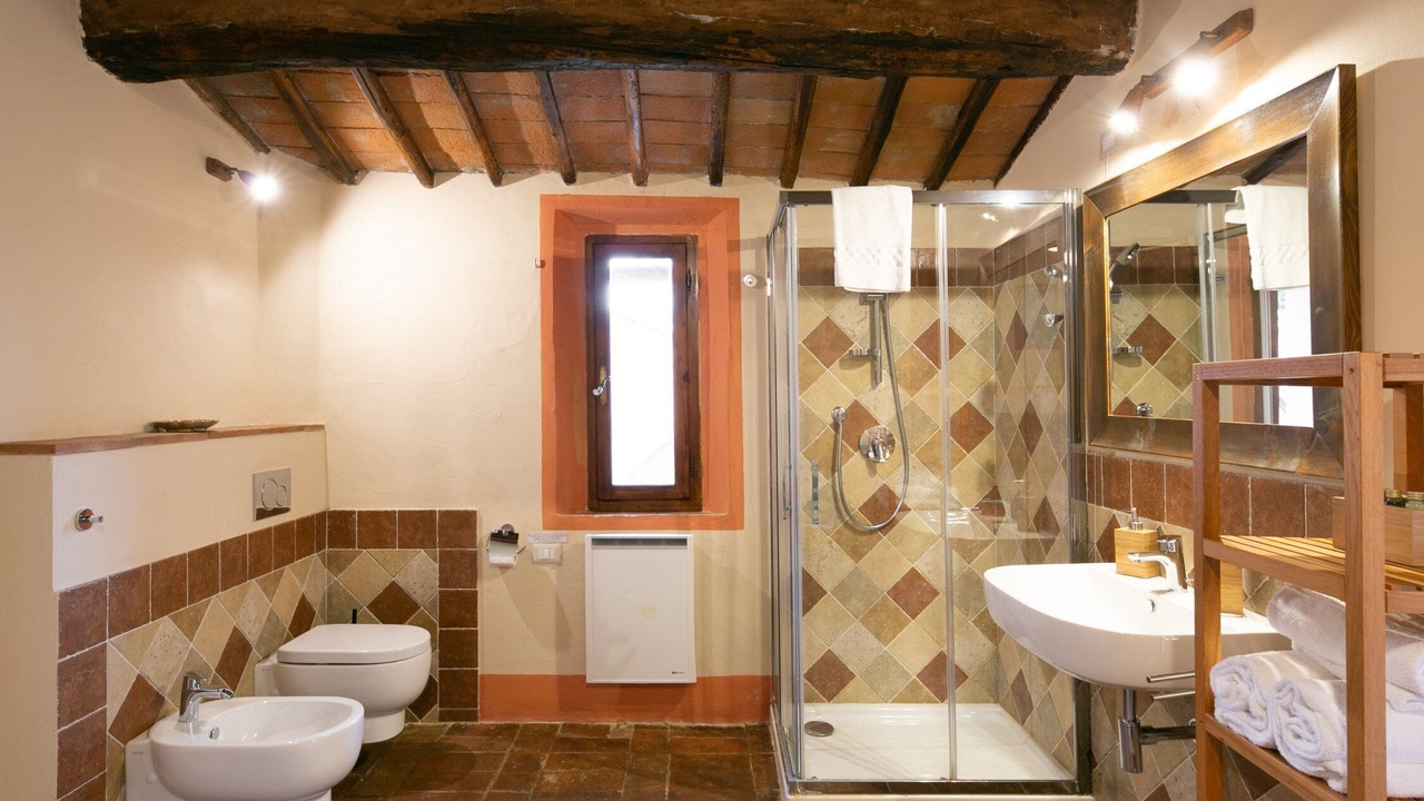 Photo of Bathroom in Simignano