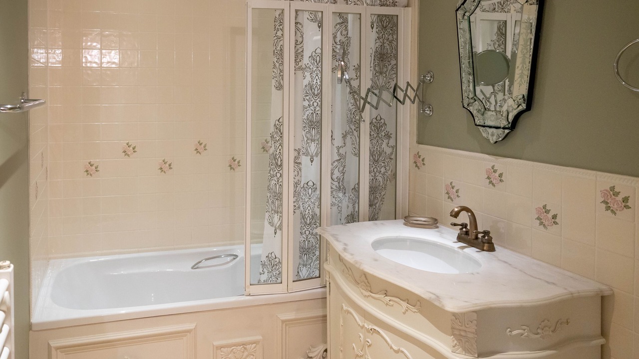 Photo of Bathroom in St. Andrews