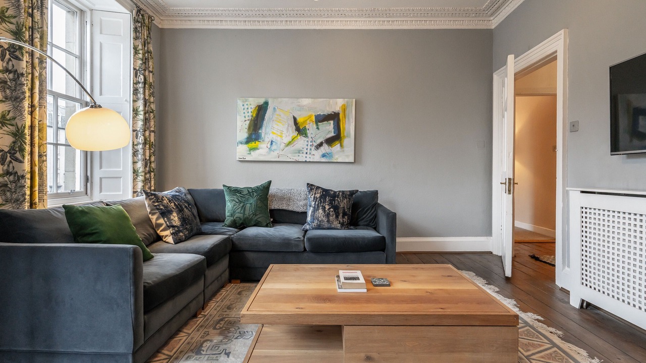 Photo of Livingroom in Newington