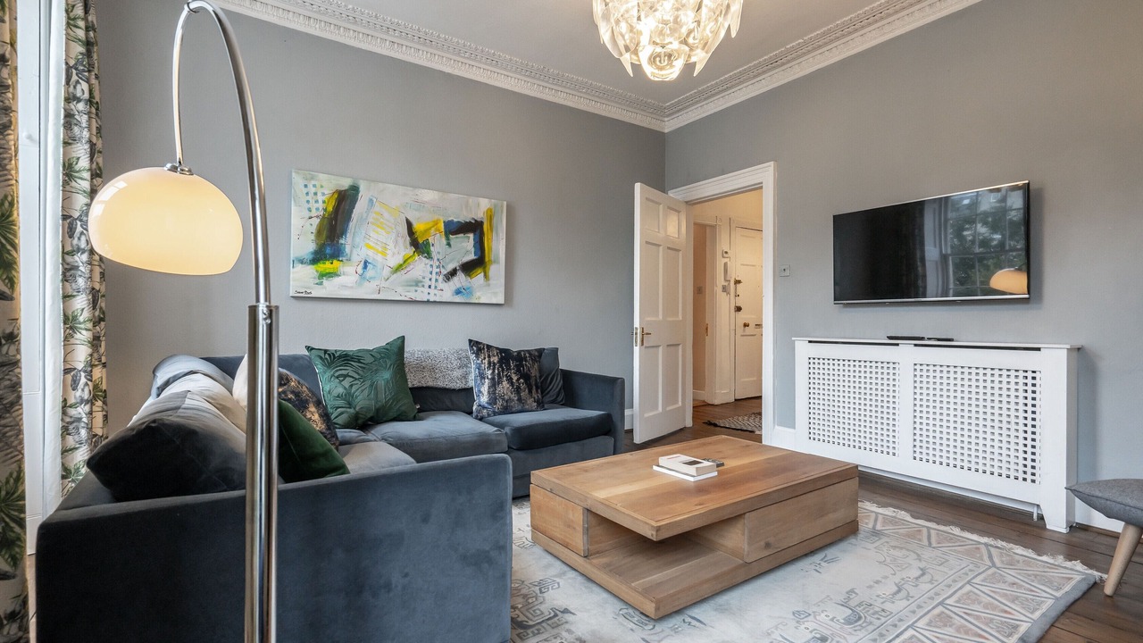 Photo of Livingroom in Newington