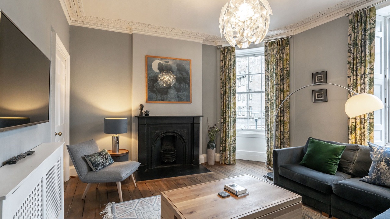 Photo of Livingroom in Newington