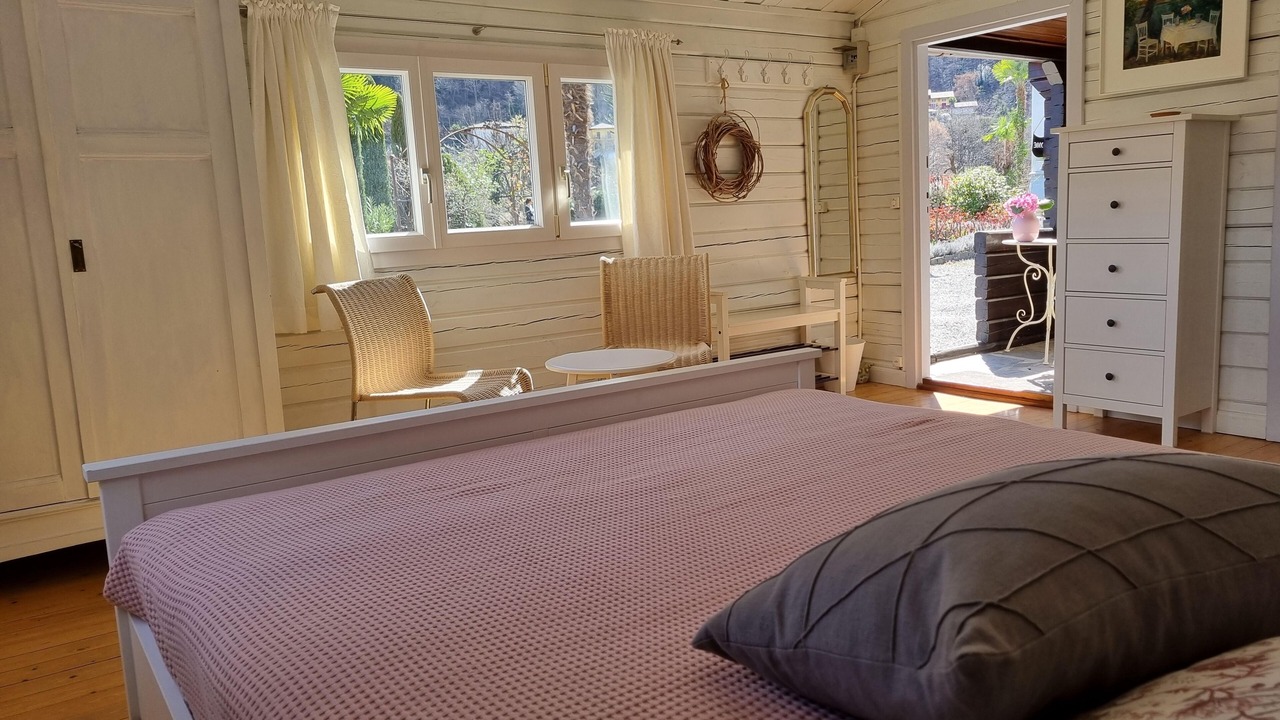 Photo of Bedroom in Cannobio