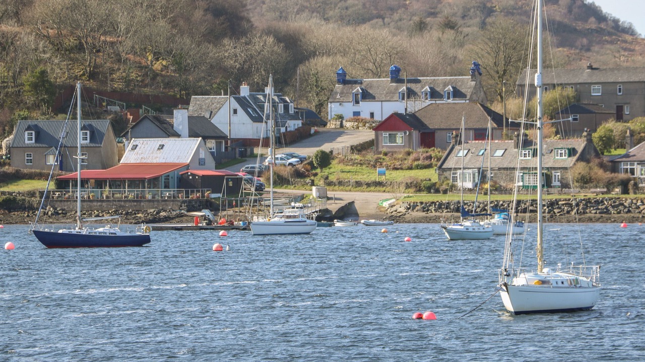 Photo of Others in Tayvallich