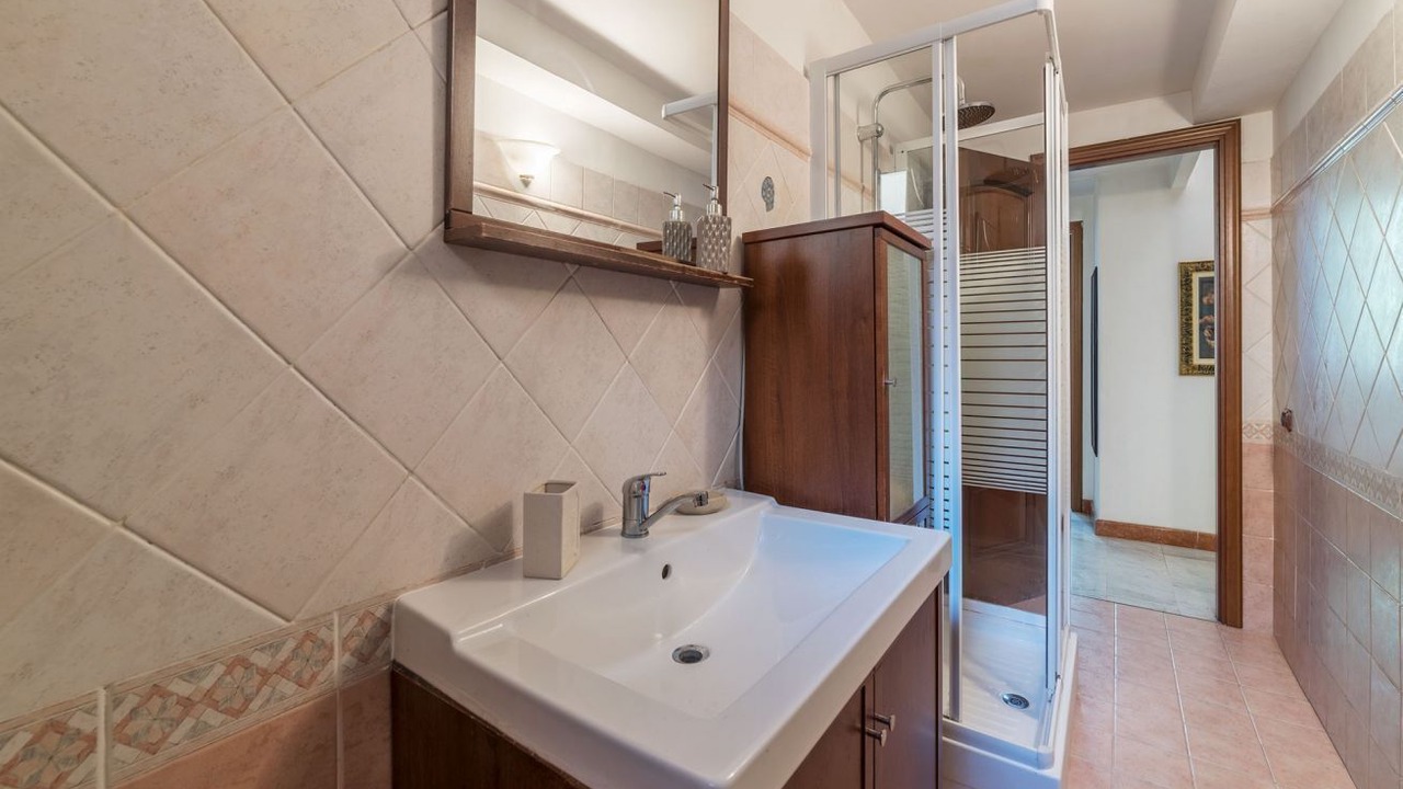 Photo of Bathroom in Esquilino