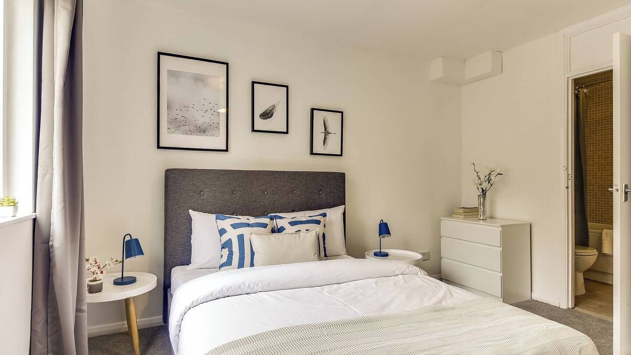 Photo of Bedroom in Kennington