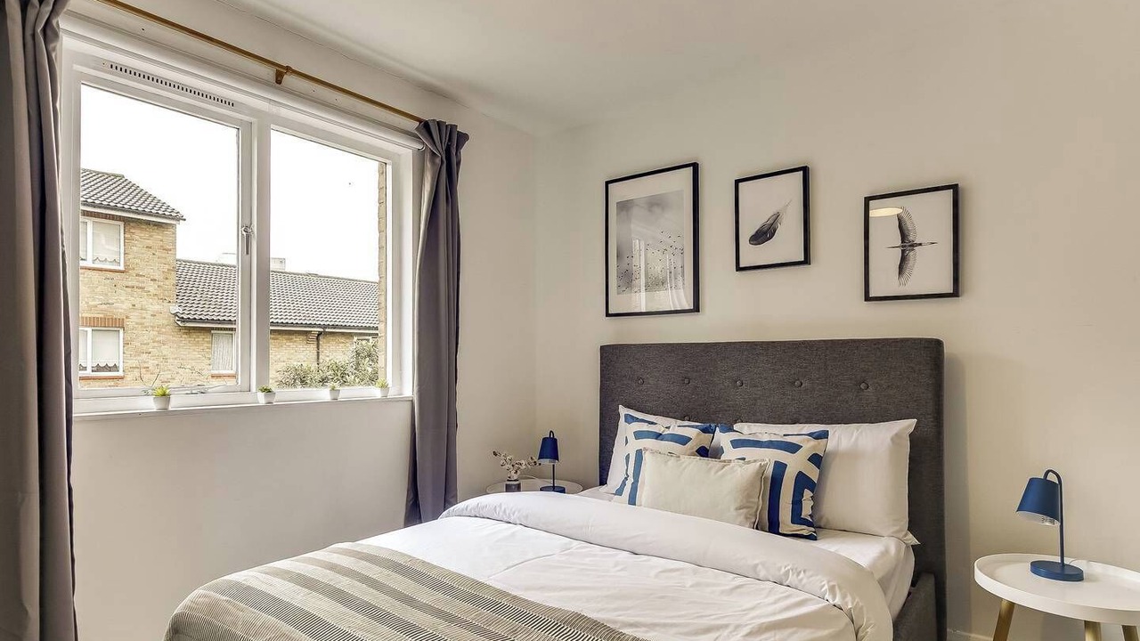 Photo of Bedroom in Kennington