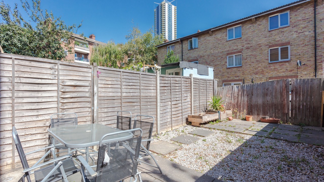 Photo of Outdoor in Kennington
