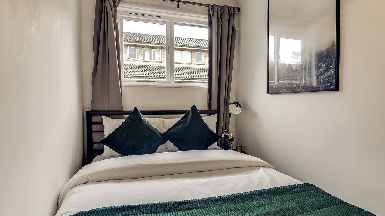 Photo of Bedroom in Kennington