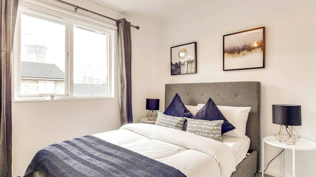 Photo of Bedroom in Kennington