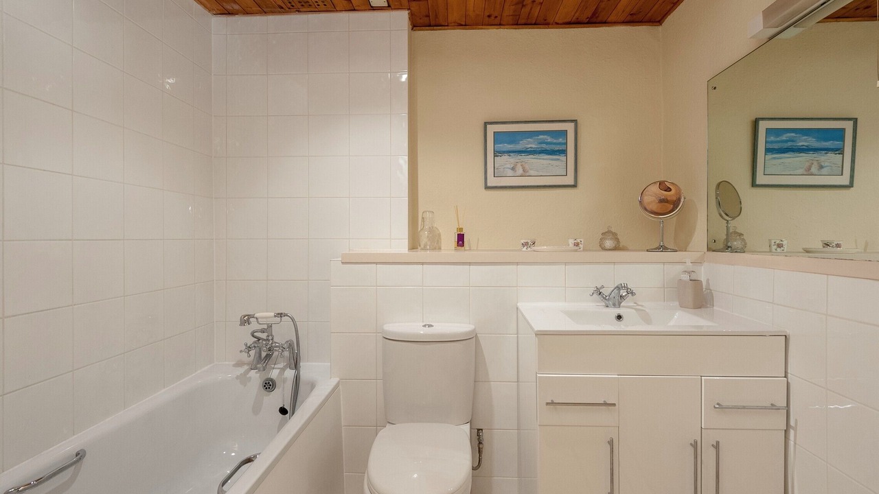 Photo of Bathroom in New Town