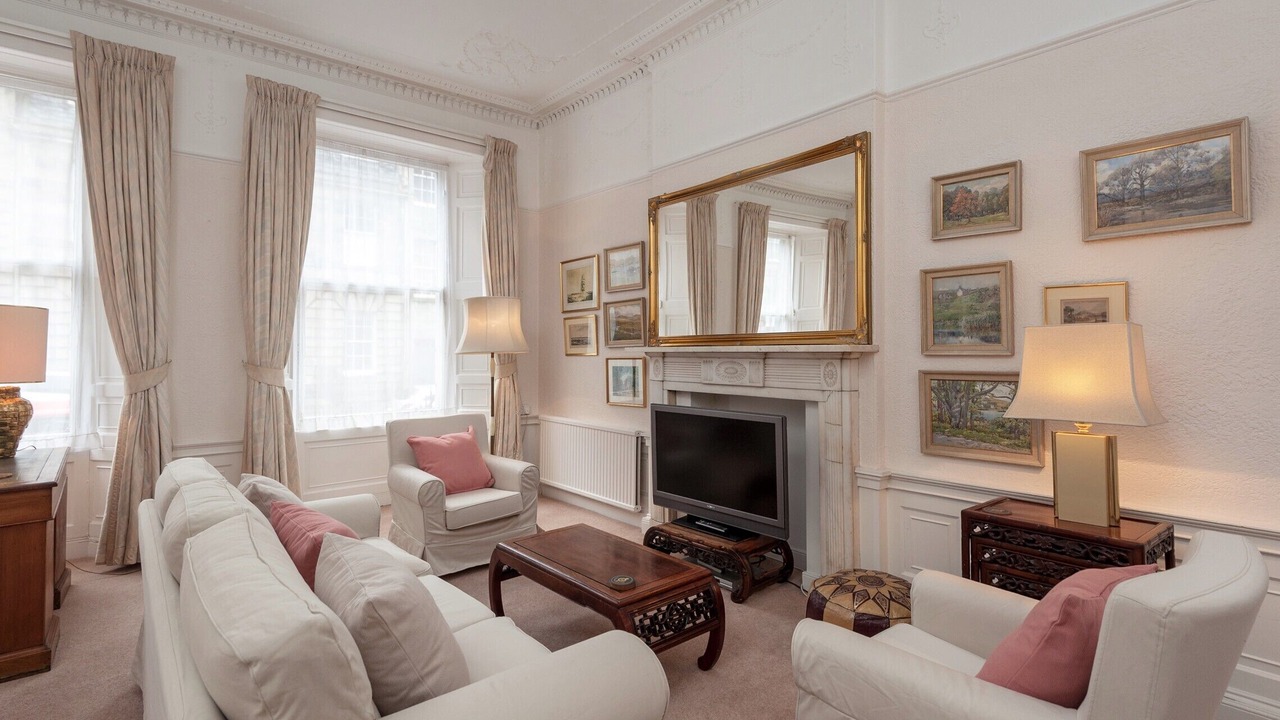 Photo of Livingroom in New Town
