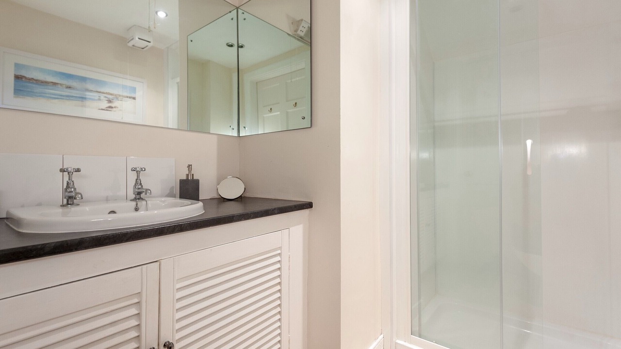 Photo of Bathroom in New Town
