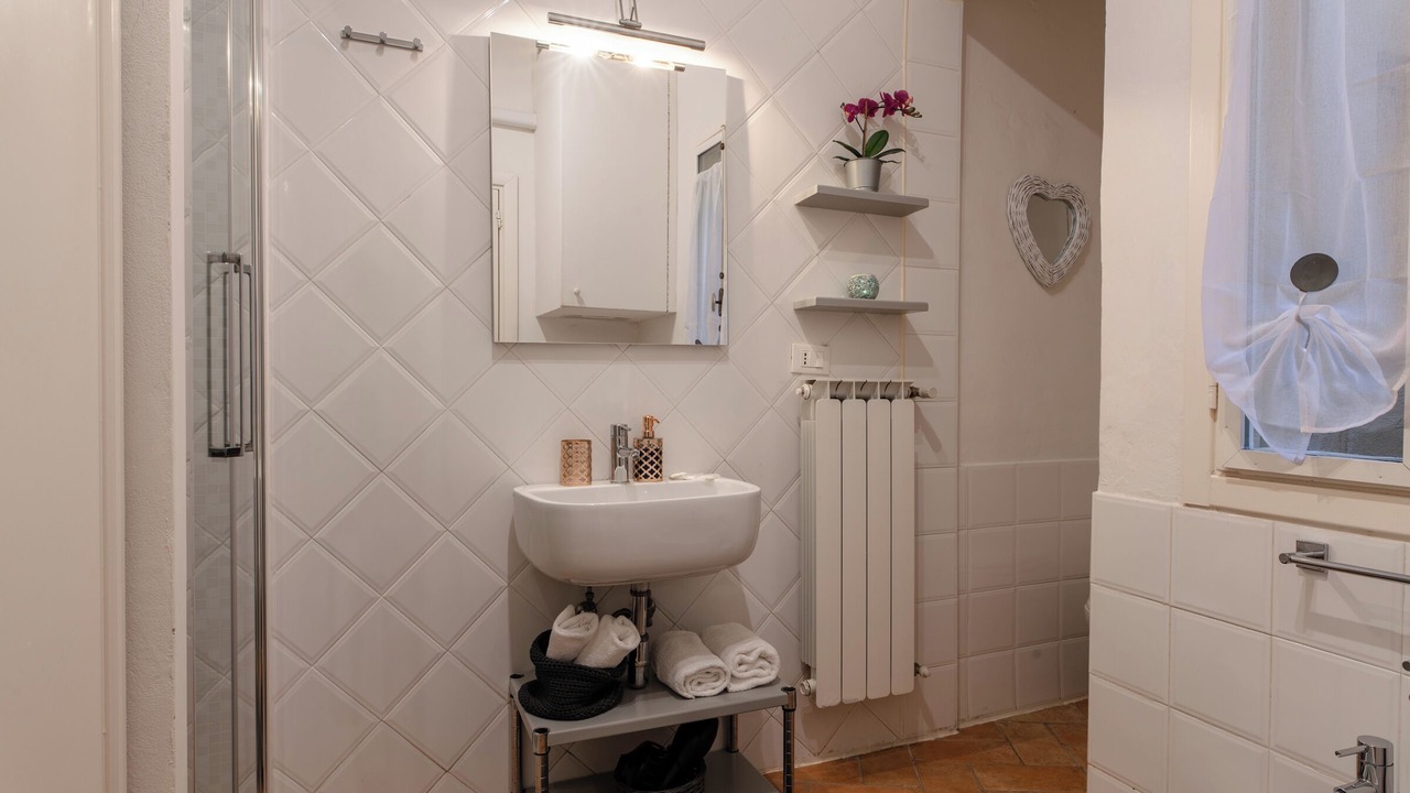 Photo of Bathroom in Oltrarno
