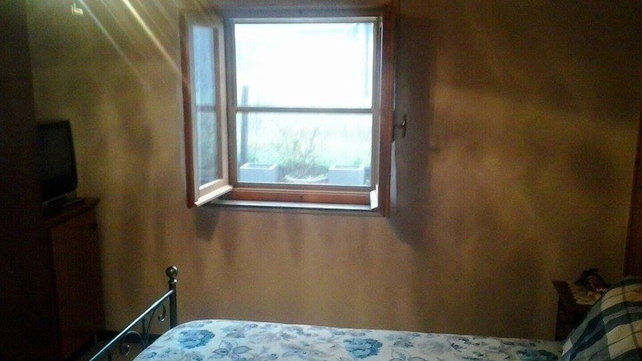 Photo of Bedroom in Valmozzola