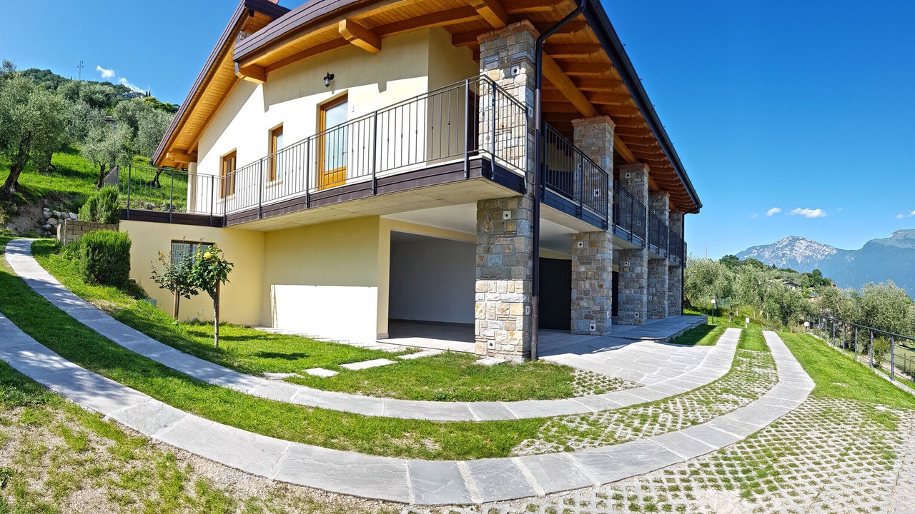 Photo of Outdoor in Arias
