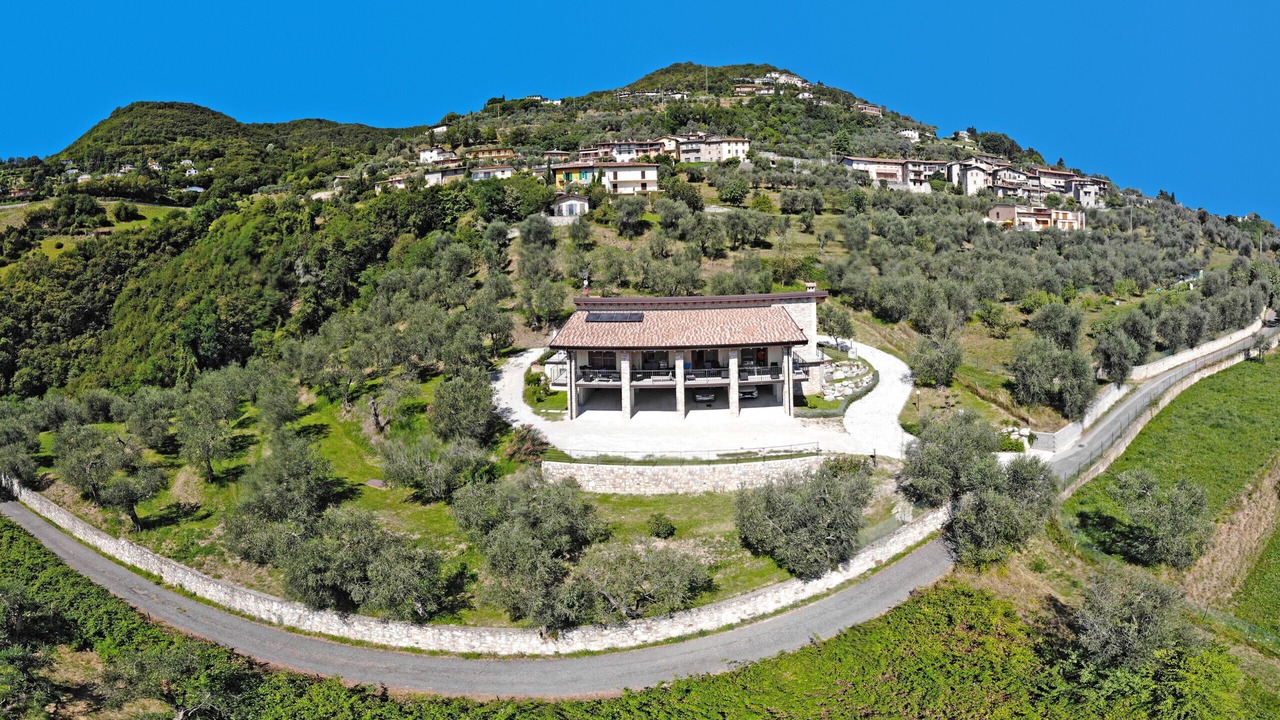 Photo of Outdoor in Arias