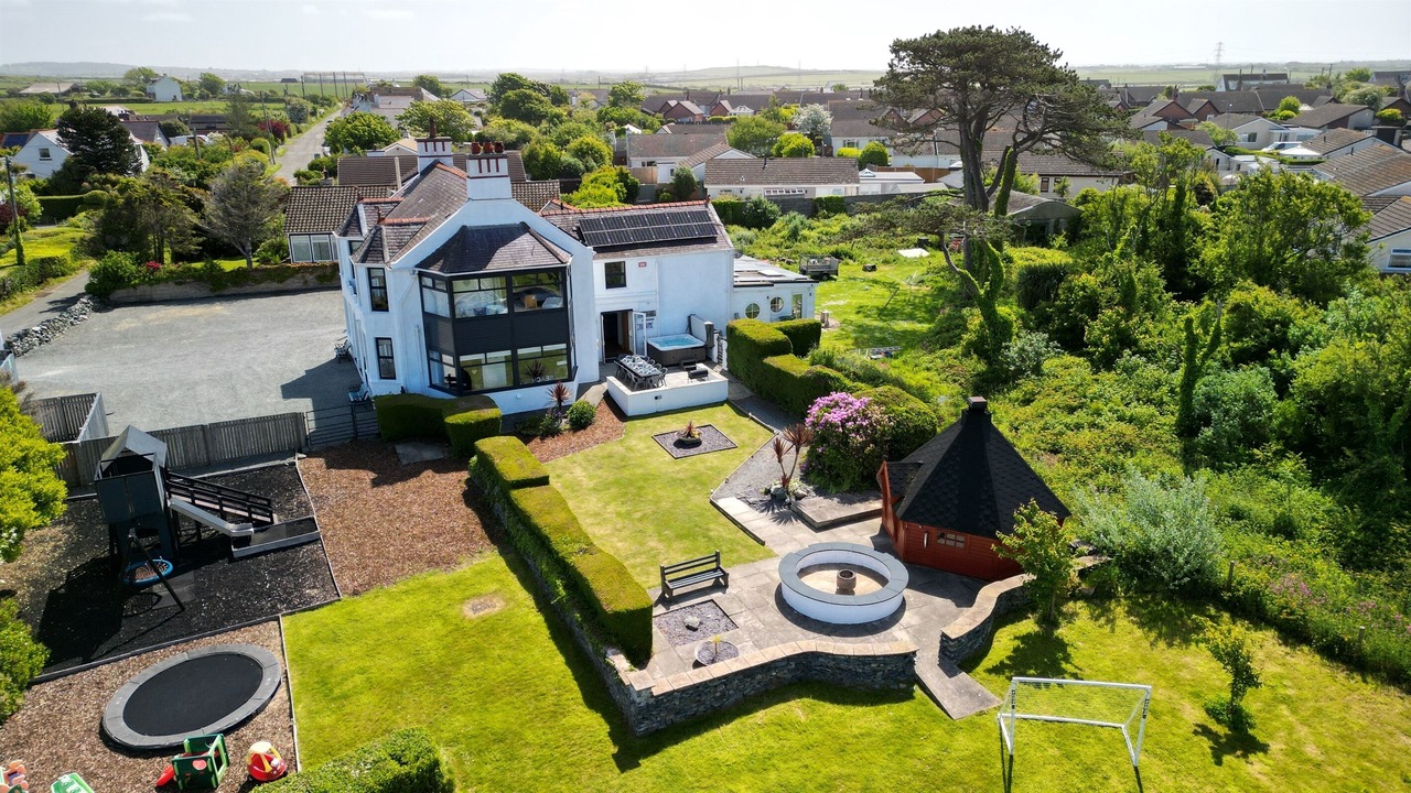Photo of Outdoor in Holyhead