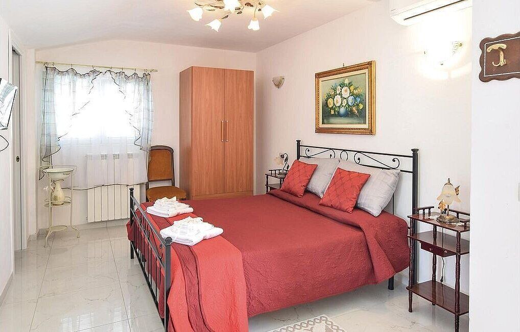Photo of Bedroom in Tortora Marina