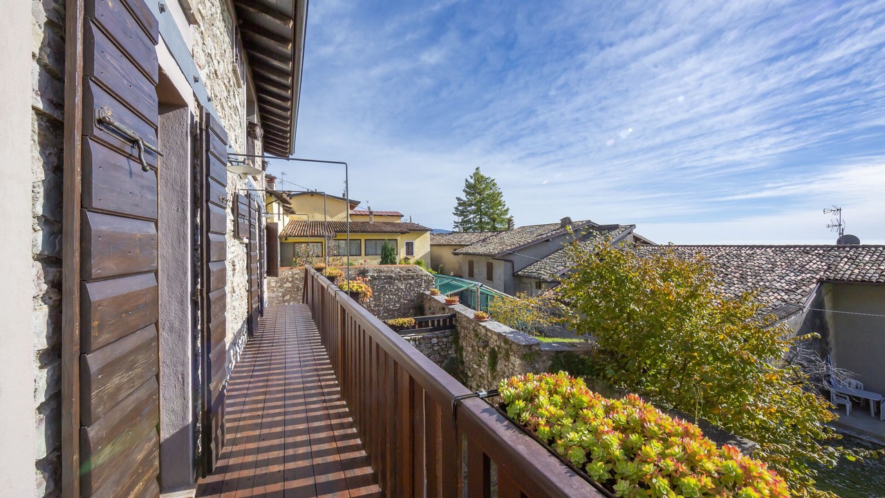 Photo of Patio Balcony in Liano-Formaga