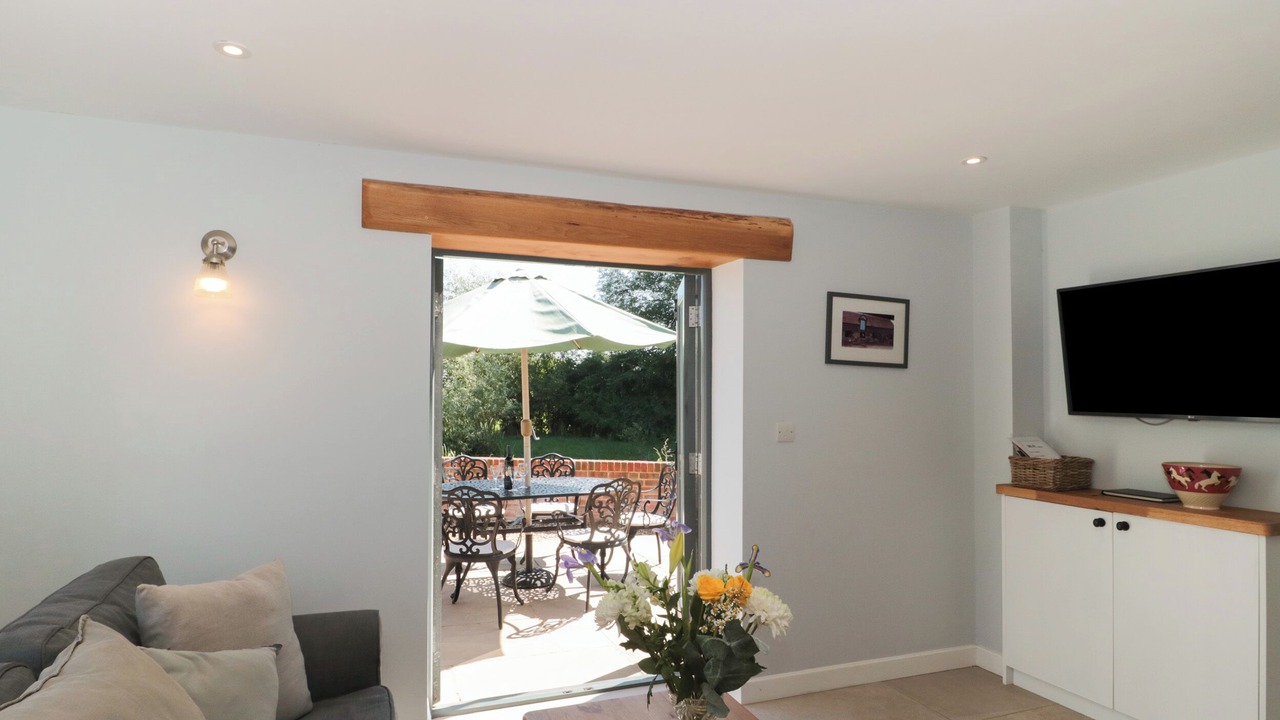 Photo of Livingroom in South Leigh