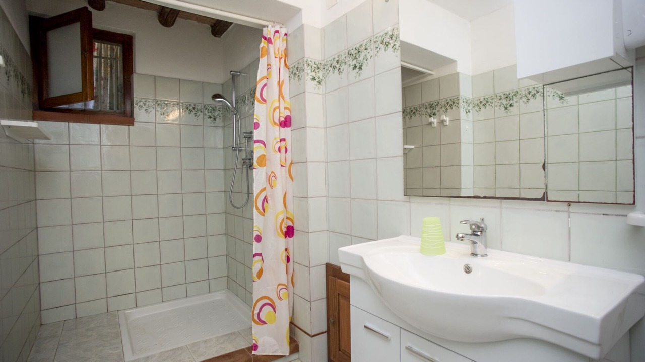 Photo of Bathroom in Morcone