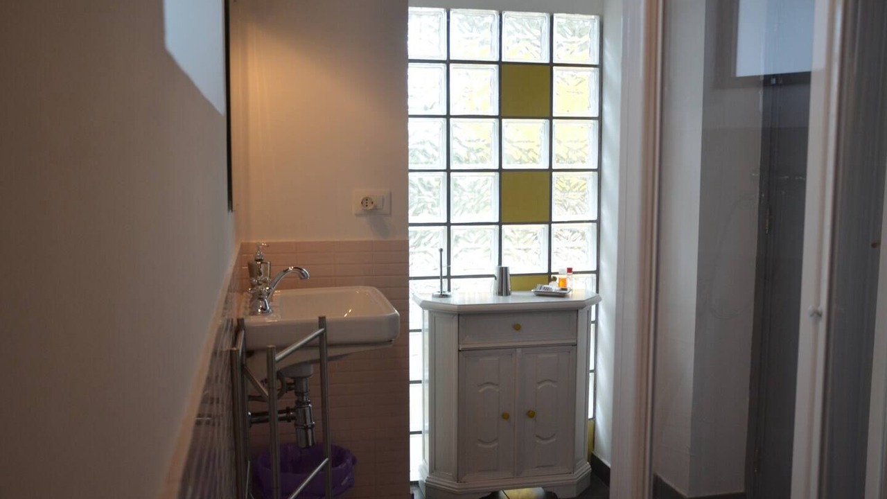 Photo of Bathroom in Mondello